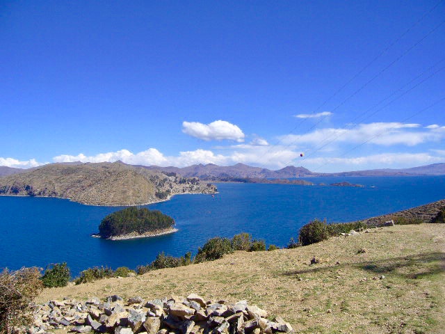ボリビアのラパスのチチカカ湖