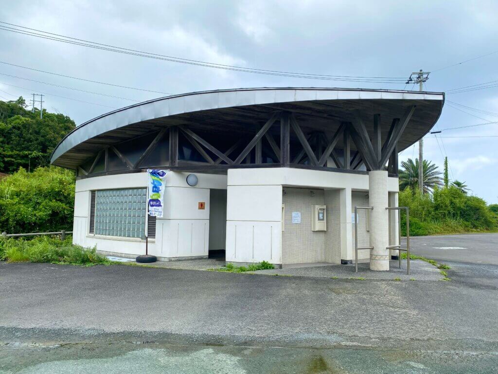 高知県四万十市：平野サーフビーチ　トイレとシャワー