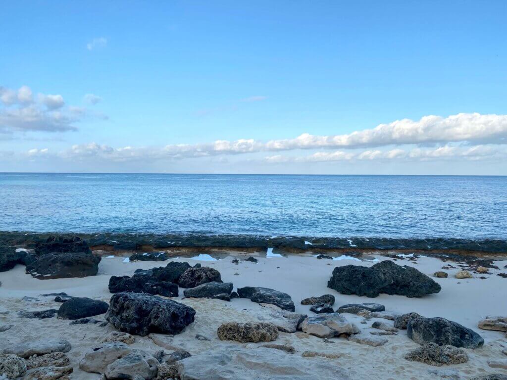 沖縄県宮古島：来間島の長間浜