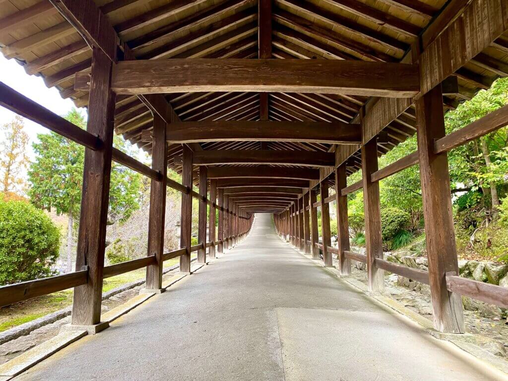 岡山県岡山市：吉備津神社の回廊