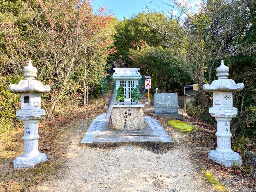 香川県小豆郡：小豆島の重岩の入口
