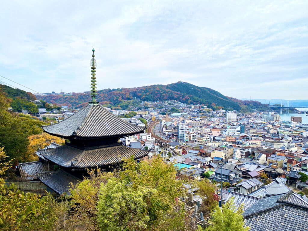 広島県尾道市：天寧寺の三重の塔