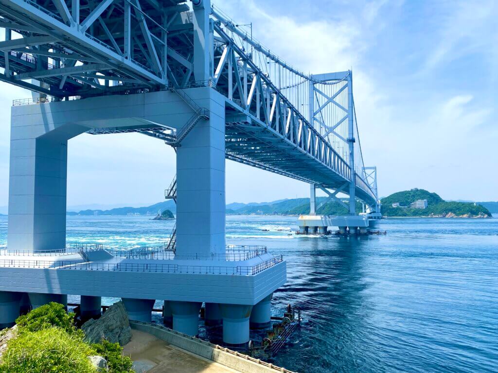 兵庫県南あわじ：道の駅うずしおの大鳴門橋下